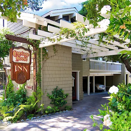 Carriage House Inn-3